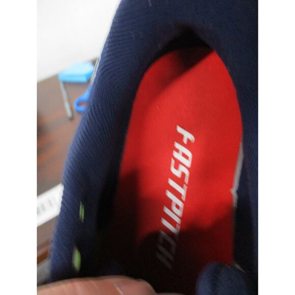 Used New Balance Women's Fresh Foam Velo V2 - Size 8 US - Picture 4 of 10